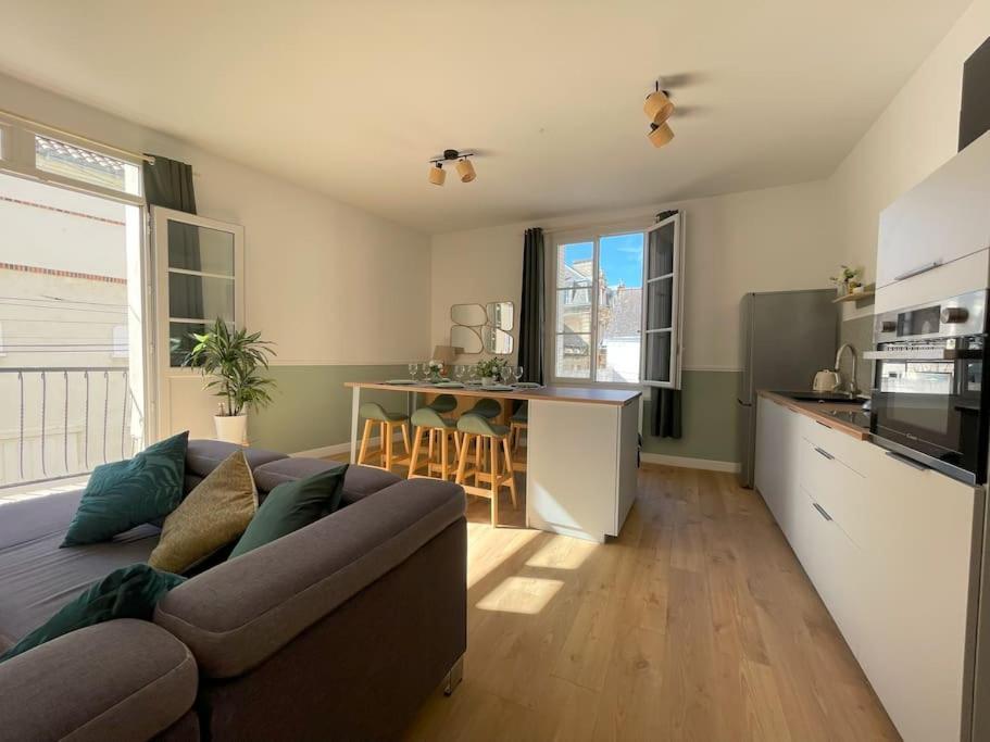 Elegance & Confort Au Coeur De Cholet ! Экстерьер фото